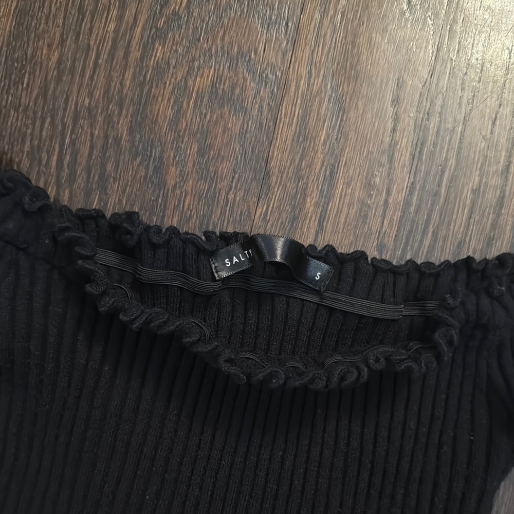 Black Off-Shoulder Ribbed‎ Top - Picture 3 of 3